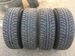 Bridgestone Ice Cruiser 7000. Зимние, шипованные, 2015 год, износ: 20%, 4 шт