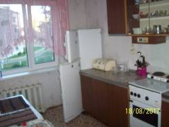 2-комнатная, улица Островского 16. Рынок, агентство, 49 кв. м.