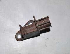 Датчик airbag. Audi S6, 4F2 Audi A6, 4F2, 4F2/C6 Двигатели: ASB, AUK, BAT, BBJ, BDW, BDX, BKH, BLB, BMK, BNA, BNG, BNK, BPJ, BPP, BRE, BRF, BSG, BVG...