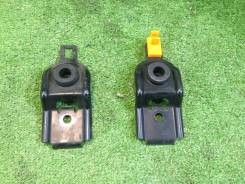 Крепление радиатора. Subaru Legacy Lancaster, BHE Subaru Legacy, BE5, BE9, BEE, BES, BH5, BH9, BHC, BHE Двигатели: EJ202, EJ204, EJ206, EJ208, EJ254...