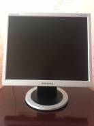 Samsung. 17" (43 см), технология LCD (ЖК)