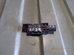 Датчик. Audi: A8, R8, S8, RS3, S3, A3 Двигатели: ASB, ASE, ASN, BBJ, BDX, BFL, BFM, BGK, BGN, BHT, BMC, BNG, BPK, BSB, BSM, BTE, BVJ, BVN, BUJ, BYH, C...