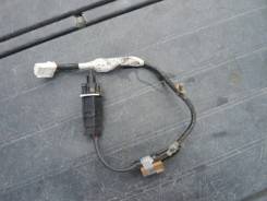 Концевик под педаль тормоза. Nissan Cedric, HY34