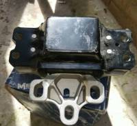 Подушка двигателя. Volkswagen SEAT Audi Skoda