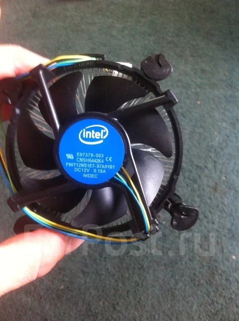 Intel Celeron G3930 ����