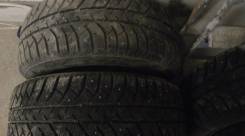 Bridgestone Ice Cruiser 7000. Зимние, шипованные, износ: 30%, 4 шт