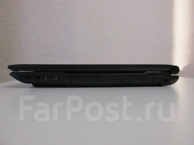 Fujitsu LifeBook NH532. 17.3", 2,4����, ��� 8 ��, ���� 1 000���, WiFi: 1, Bluetooth: 1, ����������� �� 3��. ����