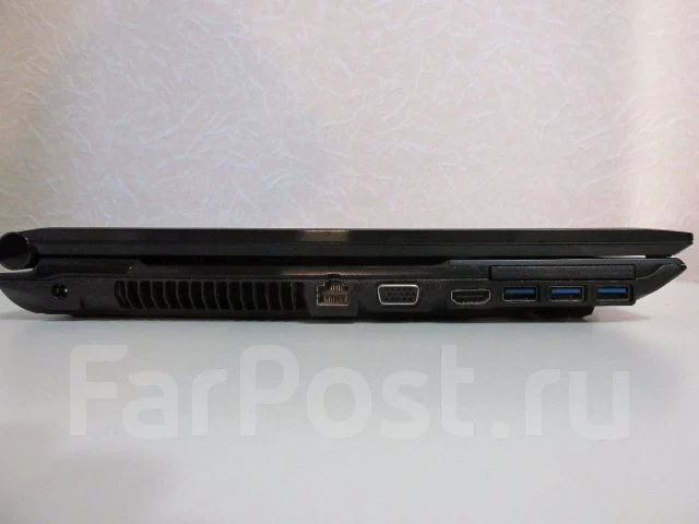 Fujitsu LifeBook NH532. 17.3", 2,4����, ��� 8 ��, ���� 1 000���, WiFi: 1, Bluetooth: 1, ����������� �� 3��. ����