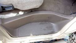 Порог пластиковый. Toyota Grand Hiace, KCH10, KCH10W, KCH12, KCH16, KCH16W, RCH11, VCH10, VCH10W, VCH16, VCH16W, VCH22, VCH28 Toyota Granvia, KCH10, K...