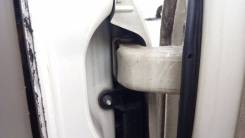 Крепление боковой двери. Toyota Granvia, VCH16, KCH16, VCH10, KCH10 Toyota Grand Hiace, VCH16, KCH16W, VCH16W, VCH10, KCH16, KCH10 Двигатели: 1KZTE, 5...