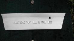 Накладка на крышку багажника Nissan Skyline
