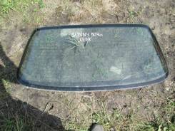 Стекло Nissan Sunny, заднее