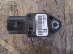 Датчик airbag. Toyota Avensis, ADT251, AZT250, AZT250L, AZT250W, AZT251, AZT251L, AZT251W, CDT250, ZZT250, ZZT251, ZZT251L Двигатели: 1AZFE, 1AZFSE, 1...