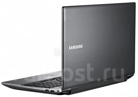 Samsung 550P5C-S01. 15.6", 2,3����, ��� 8 ��, ���� 1 000���, WiFi: 1, Bluetooth: 1, ����������� �� 3��. ����