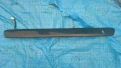 Накладка на дверь багажника. Toyota Harrier, MCU10W, SXU10, MCU15W, SXU10W, ACU15, SXU15, SXU15W, ACU10, MCU15, MCU10 Двигатели: 5SFE, 1MZFE, 2AZFE