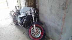 Yamaha FZR 1000 ����