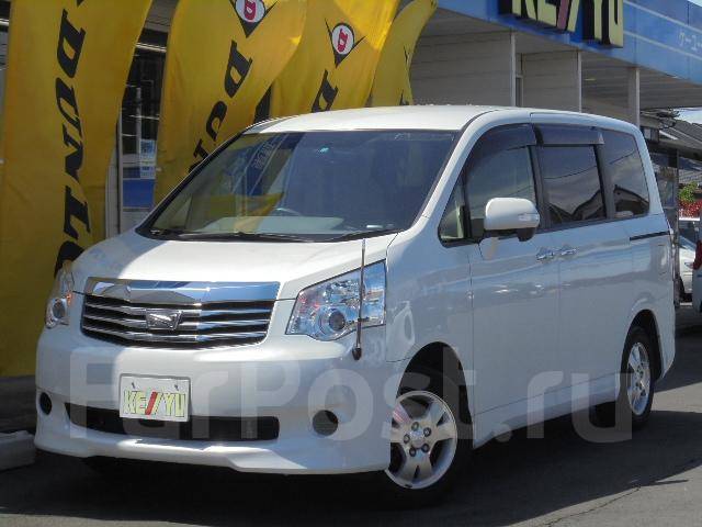 Тойота ноах 2012 года. Ноах 2012. Toyota voxy 2008 год. Ноах 2012. Тойота ноах 2012 фото.