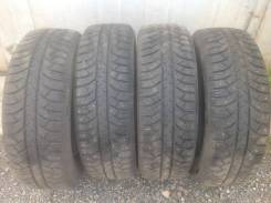 Bridgestone Ice Cruiser 7000. Зимние, шипованные, износ: 10%, 4 шт