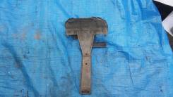 Замок капота. Mitsubishi Pajero, L041G, L043G Двигатели: 4D55, G63B