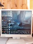 Iiyama. 17" ����