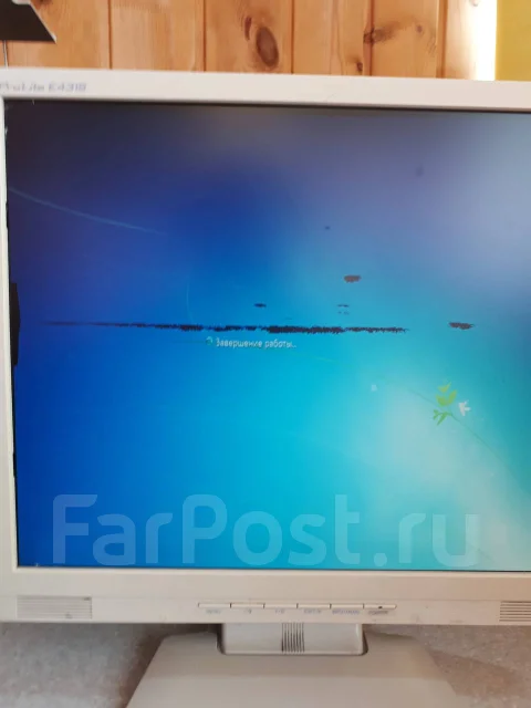 Iiyama. 17" ����