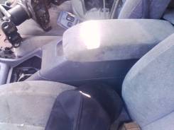 Подлокотник. Toyota Camry