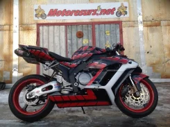Honda CBR 1000RR Fireblade ����