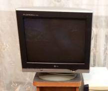 LG. 15 дюймов (38 см)