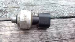 Датчик давления фреона. Nissan: Murano, Sunny, Skyline, Micra C+C, Navara, Tino, GT-R, Safari, Teana, Bluebird, Cefiro, Expert, AD, Atlas, Note, 370Z...