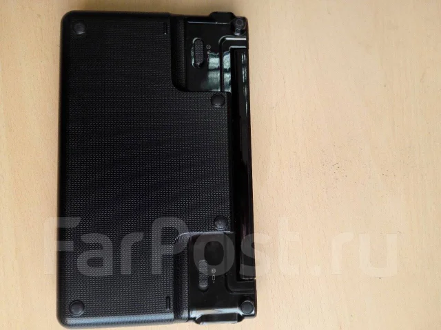 Toshiba Libretto W100-106. 7", 1,2����, ��� 2048 ��, ���� 60���, WiFi: 1, Bluetooth: 1, ����������� �� 1��. ����