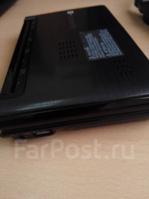 Toshiba Libretto W100-106. 7", 1,2����, ��� 2048 ��, ���� 60���, WiFi: 1, Bluetooth: 1, ����������� �� 1��. ����