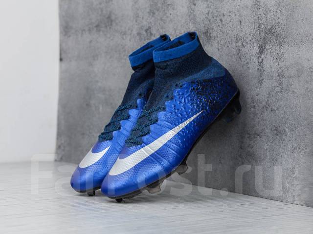 Nike hotsell hypervenom 39