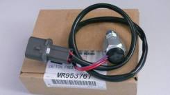 Датчик включения 4wd. Mitsubishi Pajero, V63W, V64W, V65W, V66W, V67W, V68W, V73W, V74W, V75W, V76W, V77W, V78W, V83W, V85W, V86W, V87W, V88V, V88W, V...