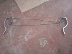 Крепление крышки багажника. Toyota Avensis, ADT251, AZT250, AZT250L, AZT250W, AZT251, AZT251L, AZT251W, AZT255, AZT255W, CDT250, ZZT251, ZZT251L Двига...