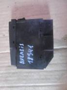 Кнопка включения обогрева. Toyota Avensis, ADT250, ADT251, AZT250, AZT250L, AZT250W, AZT251, AZT251L, AZT251W, CDT250, ZZT250, ZZT251, ZZT251L Двигате...