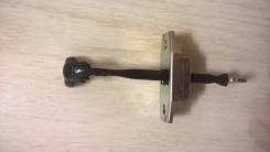 Ограничитель двери. Toyota Vanguard Toyota RAV4, ALA30, ACA31, ACA33, ACA36, ACA38, GSA33, ACA30, GSA38 Двигатели: 1AZFE, 2ADFTV, 2GRFE, 2AZFE, 2ADFHV
