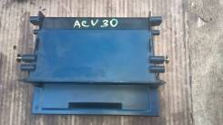 Карман. Toyota: Alphard, Camry Gracia, Sera, Gaia, Regius Ace, Town Ace, Land Cruiser, Comfort, Estima Emina, Quick Delivery, Allex, Corolla Spacio, C...