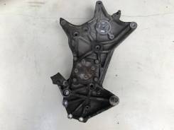 Крепление генератора. Mitsubishi Triton, KB9T Mitsubishi Pajero, V77W, V65W, V75W, V63W, V73W, V93W, V83W, V97W, V87W, V98W, V88W, V80