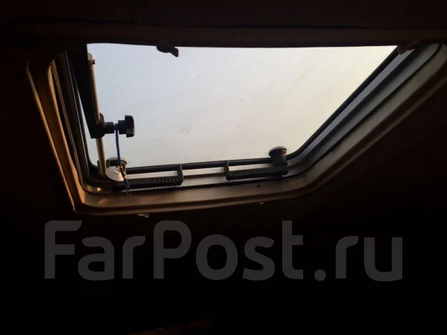 Maxum. 1990 ���, ����� 8��., ��������� ���������, 260��.�., ������ ����