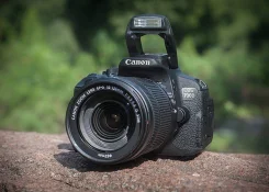 Canon EOS 700D Kit