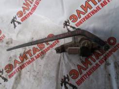 Дворник двери багажника. Toyota Corolla Fielder, NZE120, NZE121, NZE121G, NZE124, NZE124G, ZZE122, ZZE122G, ZZE123, ZZE123G, ZZE124, ZZE124G