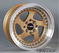 Rotiform. 7.0x15", 4x100.00, 4x114.30, ET30, ЦО 73,1 мм. Под заказ