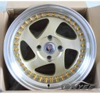 Rotiform. 8.5x15", 4x100.00, ET17, ЦО 67,1 мм. Под заказ