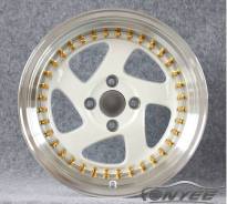 Rotiform. 8.0x15", 4x100.00, ET25, ЦО 73,1 мм. Под заказ