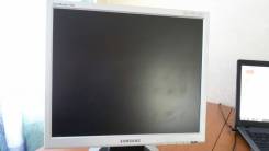 Samsung. 17 дюймов (43 см)
