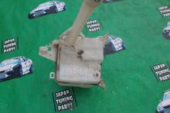 Бачок стеклоомывателя. Toyota: Spade, Wish, Regius Ace, Tarago, Vitz, Allion, Corolla Rumion, Crown Majesta, Aqua, Land Cruiser, ist, Corolla Axio, Co...