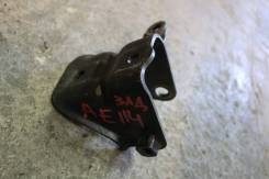 Кронштейн опоры двигателя TOYOTA CARIB AE114 4A