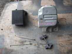 Крепление аккумулятора. Mitsubishi Pajero, H65W, H66W, H67W, H76W, H77W Mitsubishi Pajero iO, H61W, H62W, H65W, H66W, H67W, H71W, H72W, H76W, H77W Mit...