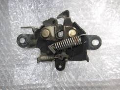 Замок капота. Toyota ist, NCP60, NCP61, NCP65 Двигатели: 1NZFE, 2NZFE