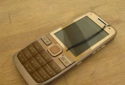 Nokia E52. ����� ����